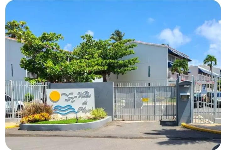 Urb. Dorado Del Mar/ Villas de Playa 1, en Dorado Puerto Rico
Apartamento en Urbanizacion-Dorado del Mar de 3 Cuartos y 2 Baños