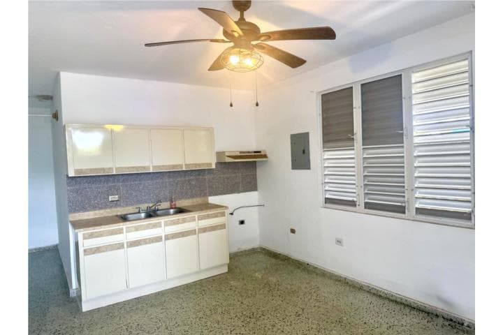 RENTA AGUADA- Cómodo apartamento , en Aguada Puerto Rico
Apartamento en Barrio-Guayabo de 2 Cuartos y 1 Baños