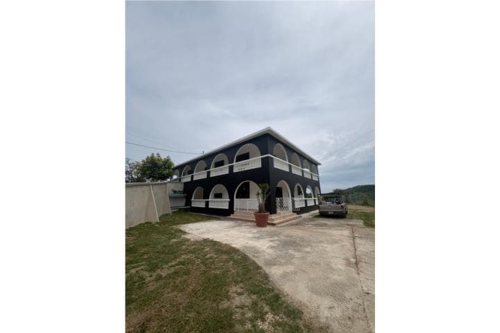 ¡SE RENTA PROPIEDAD ÚNICA EN SU CLASE!, en Ponce Puerto Rico
Casa en Urbanizacion-El Madrigal de 7 Cuartos y 5 1/2 Baños