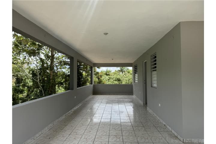 Completamente remodelada Aguas Buenas , en Aguas Buenas Puerto Rico
Casa en Barrio-Bayamoncito de 3 Cuartos y 2 Baños