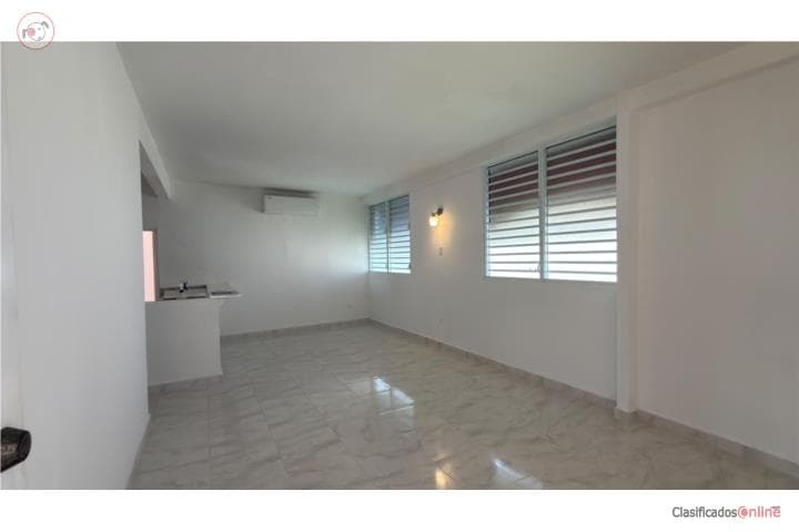 Casa Terrera! Laguna Garden Alquiler!, en Carolina Puerto Rico
Casa en Condominio-Laguna Gardens de 3 Cuartos y 1 Baños
