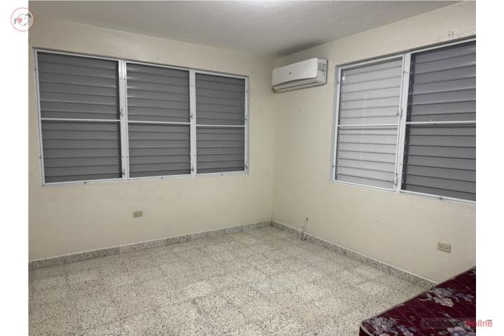 Ave Jose Cedeño. , en Arecibo Puerto Rico
Casa en Barrio-Pueblo de 4 Cuartos y 2 1/2 Baños