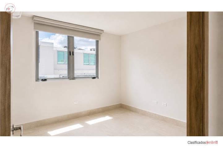 Riviera Court - Elegant Townhouse for Rent, en Bayamón Puerto Rico
Casa en Urbanizacion-Riviera Court, Riviera 18.3882343,-66.1251417 de 3 Cuartos y 2 1/2 Baños