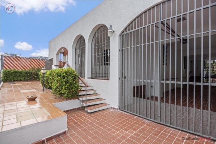 Hermosa Casa en San Juan 4/3 $2,500, en San Juan - Hato Rey Puerto Rico
Casa en Urbanizacion-Perez Morris de 4 Cuartos y 3 Baños