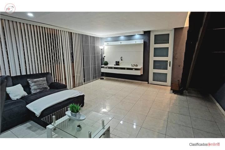 Levittown, Boulevard, control de acceso , en Toa Baja - Levittown Puerto Rico
Apartamento/WalkUp en Condominio-Lago Vista I de 3 Cuartos y 2 Baños