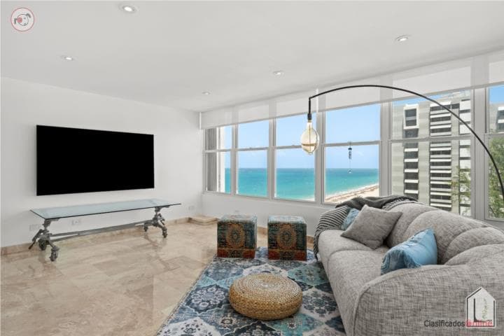 Las Olas 2Be/2Ba, Beachfront, Fully Furnished, en San Juan - Río Piedras Puerto Rico
Apartamento en Condominio-Las Olas Cond de 2 Cuartos y 2 Baños