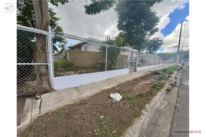 URB. MONTECARLO - ESQUINA - BAJO REHABILITACIÓN ,
en San Juan - Río Piedras Puerto Rico Casa en Urbanizacion - Montecarlo