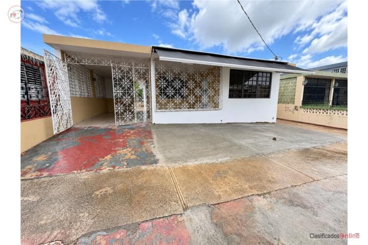 Urb. Rafael Bermúdez (Excelente ubicación),
en Fajardo Puerto Rico Casa en Urbanizacion - Rafael Bermudez