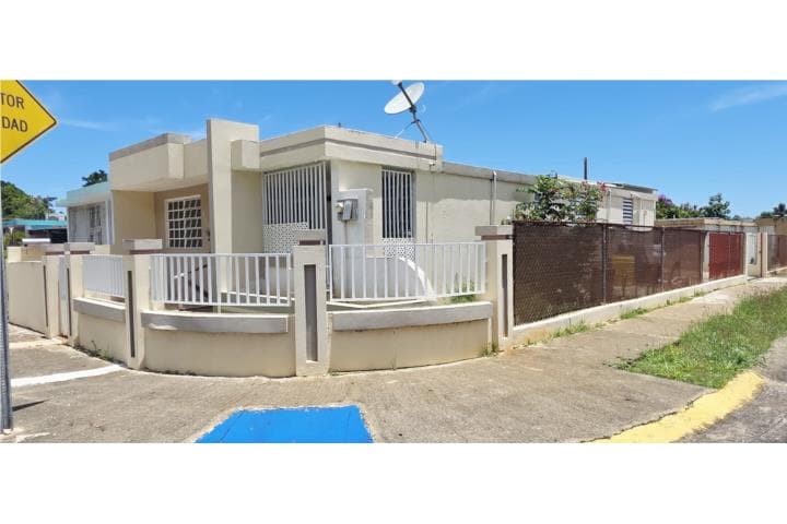 URB. EVANGELINA, CASA EN MANATI,
en Manatí Puerto Rico Casa en Urbanizacion - Villa Evangelina