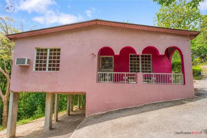 Private Mountain Retreat in Rincon,
en Rincón Puerto Rico MultiFamiliar en Barrio - Cruces