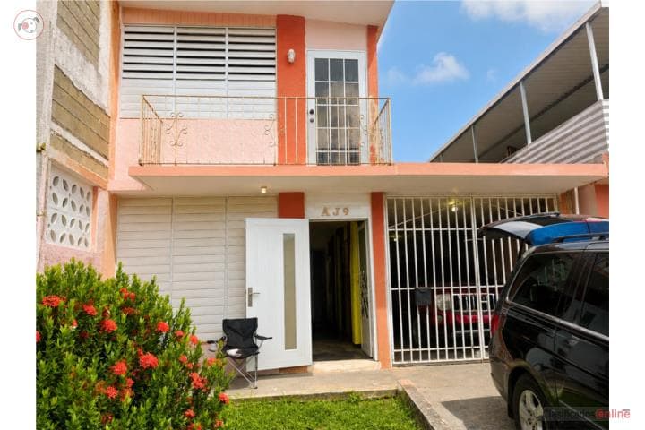 Propiedad duplex OPCIONADO,
en Bayamón Puerto Rico Casa en Urbanizacion - El Cortijo