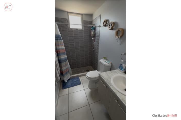 Vega Serena $375K,
en Vega Baja Puerto Rico Casa en Urbanizacion - Vega Serena