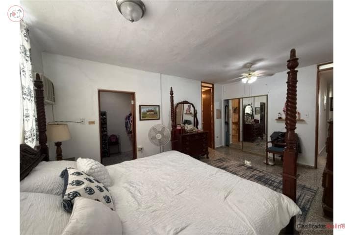 Amplia propiedad cerca de todo,
en Ponce Puerto Rico Casa en Urbanizacion - Constancia