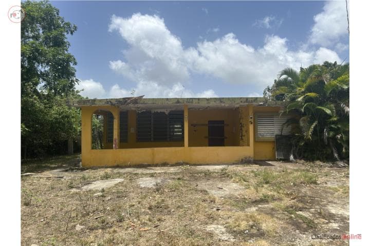 Residencia con Vista Espectacular a las Monta,
en Canóvanas Puerto Rico Casa en Barrio - Lomas