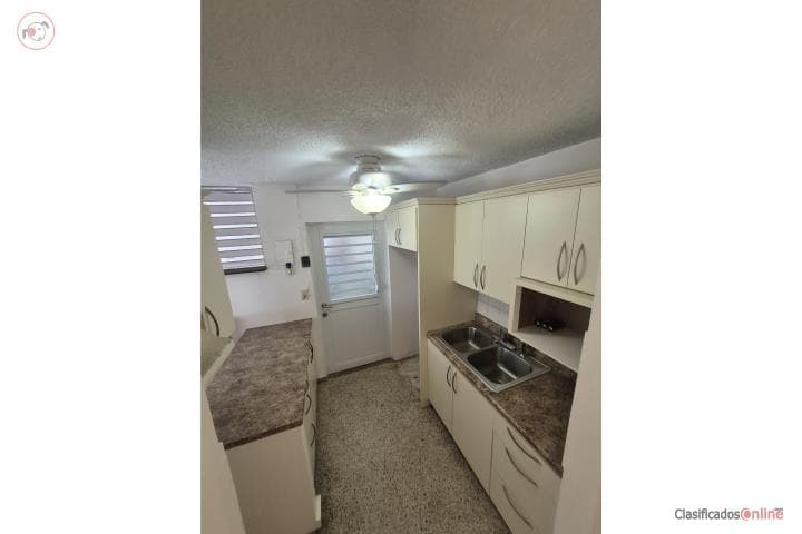 URB. LAS VEGAS CATAÑO CALLE 25 ,
en Cataño Puerto Rico Casa en Barrio - Palmas