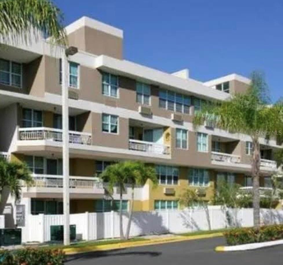 Condominio Alturas de Monteverde, 1 Calle Monte Verde, Mucarabones, Toa Alta, 00953