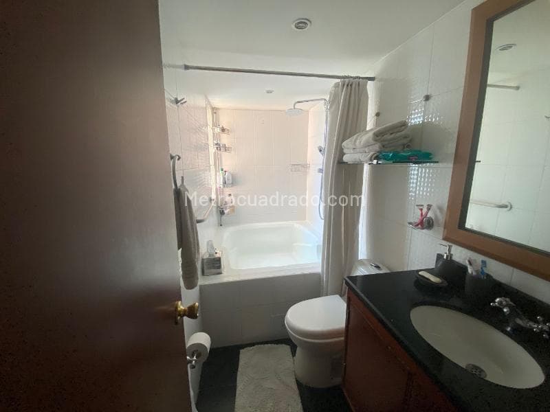 Apartamento en Polo Club, Barrios Unidos