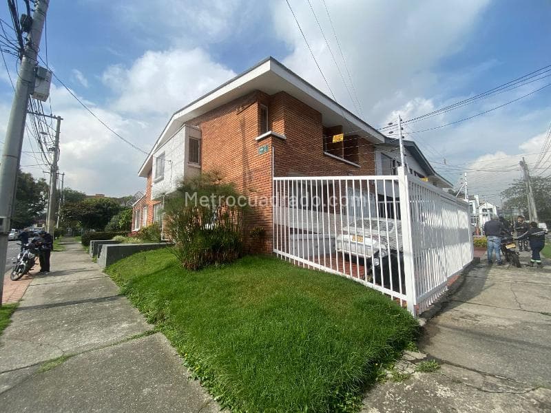 Apartamento en Polo Club, Barrios Unidos