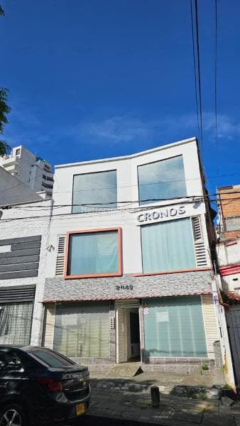 CL 12 NORTE # AV 8-49
