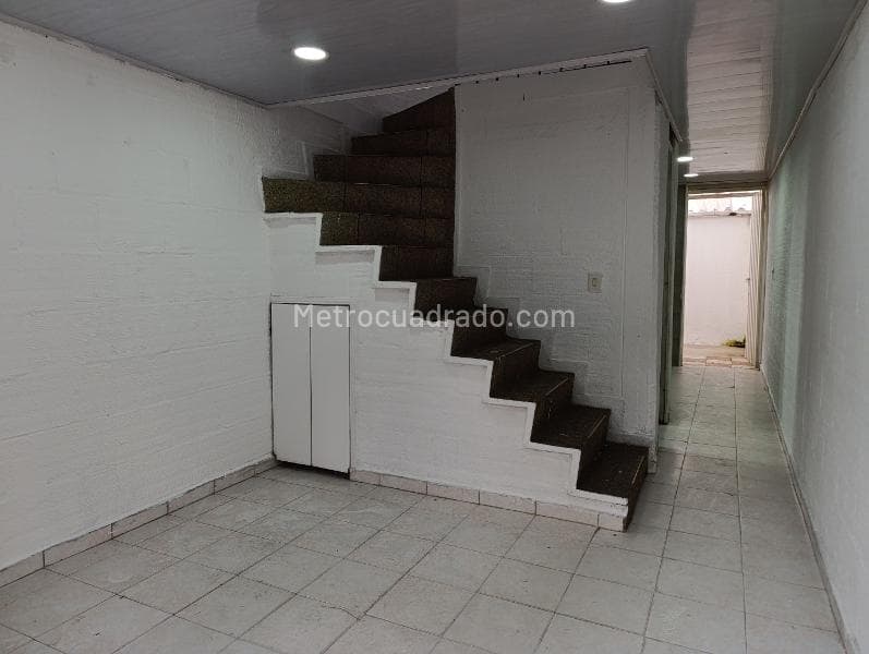 KR 73 62D 81 SUR