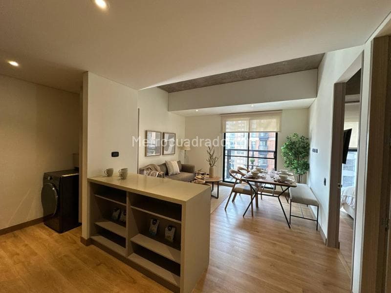 Apartamento en Centro Industrial, Puente Aranda