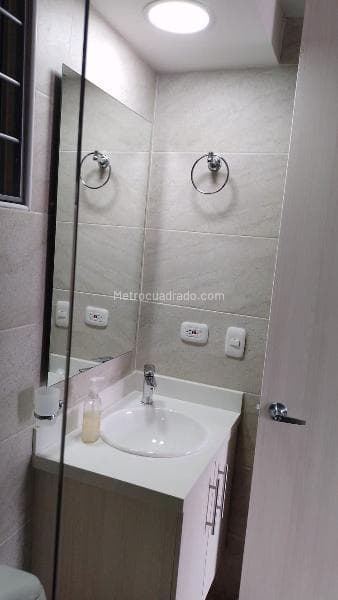 Apartamento en Interindustrial, Salitre