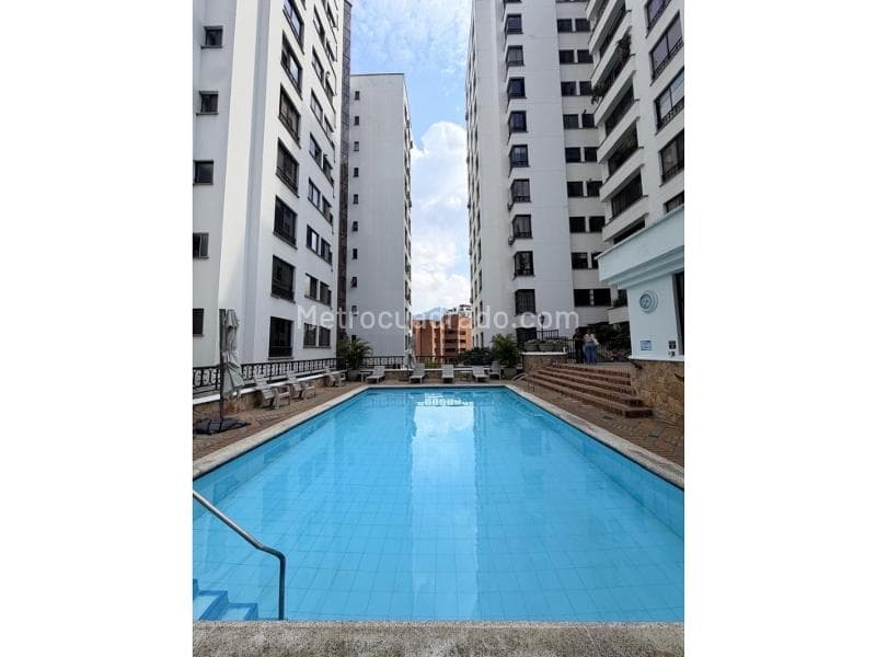 Apartamento en Comuna 2