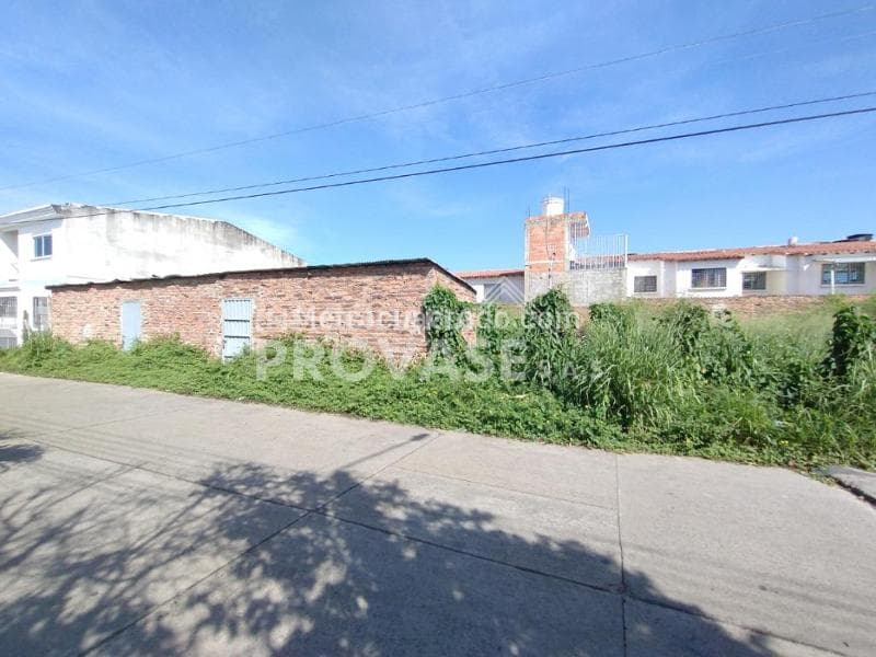 Lote en Comuna No. 02