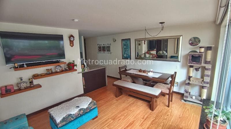 drogueria pharmact. Carrera 8 # 167d-62