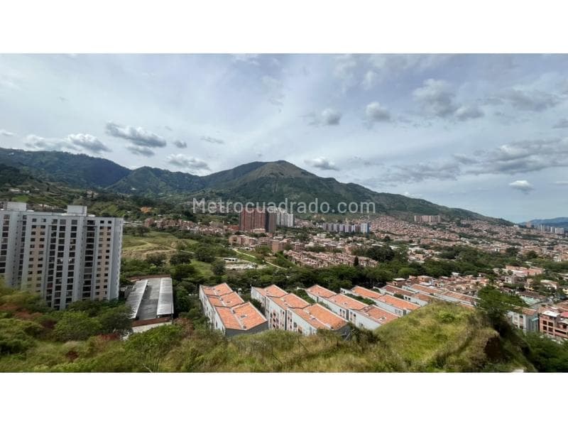 Apartamento en Comuna 5