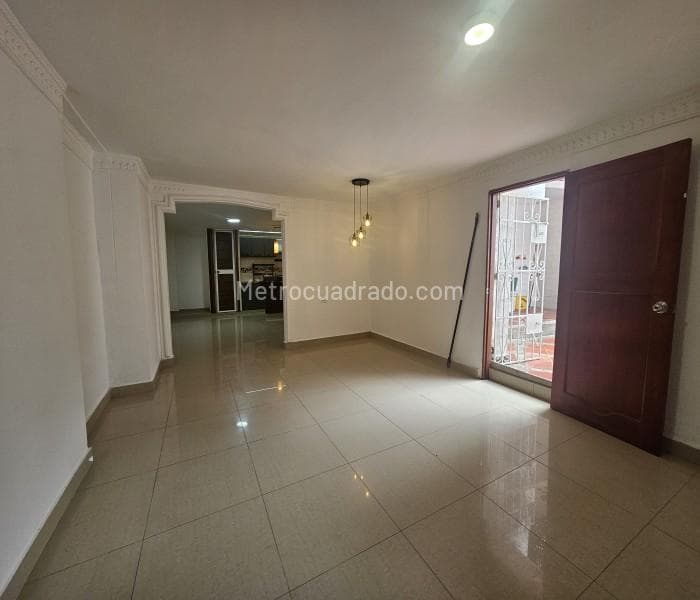 Calle 79 B 42 134 LC 1