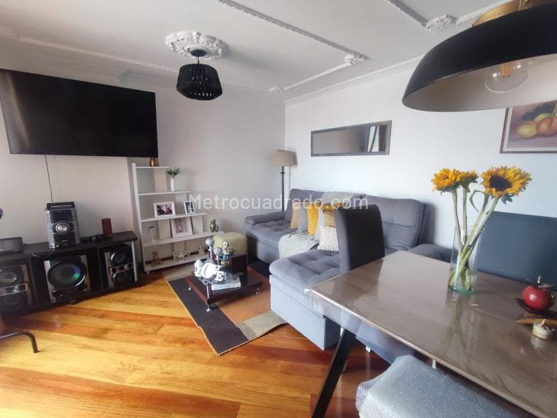 Apartamento en Modelia Occidental, Salitre
