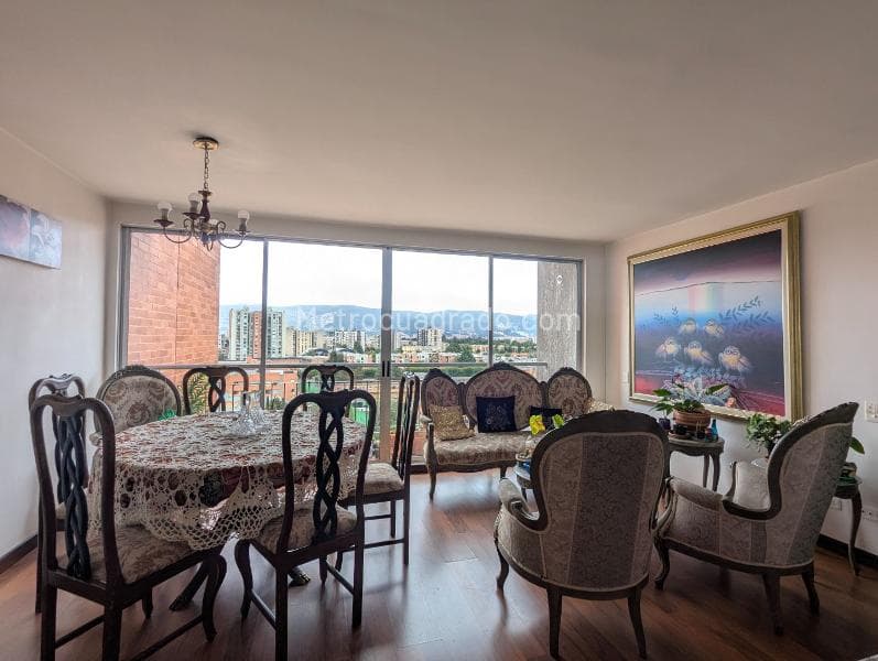Apartamento en Portales Del Norte, Britalia