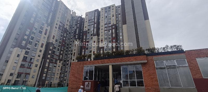 Apartamento en Portales Del Norte, Britalia