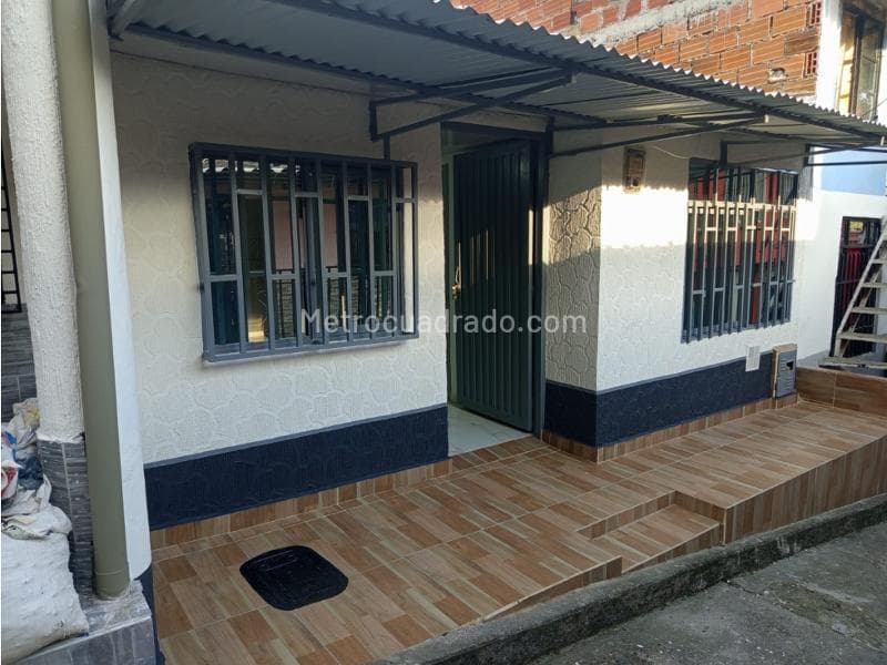 Casa en Comuna 09