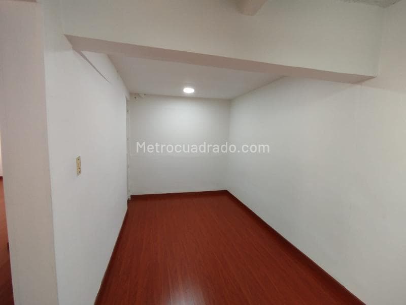 Apartamento en La Aurora, Barrios Unidos