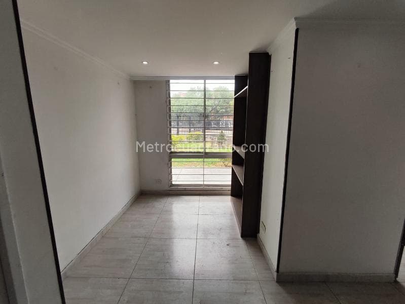 Los Condominios del Ensueño II. TV 70C 68B 81 SUR
