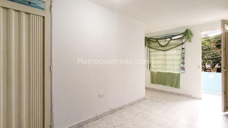 CL 095 073 024