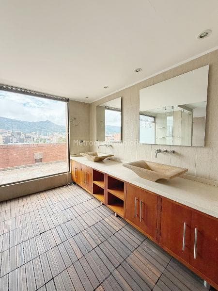 Apartamento en Santa Barbara Occidental, Usaquén