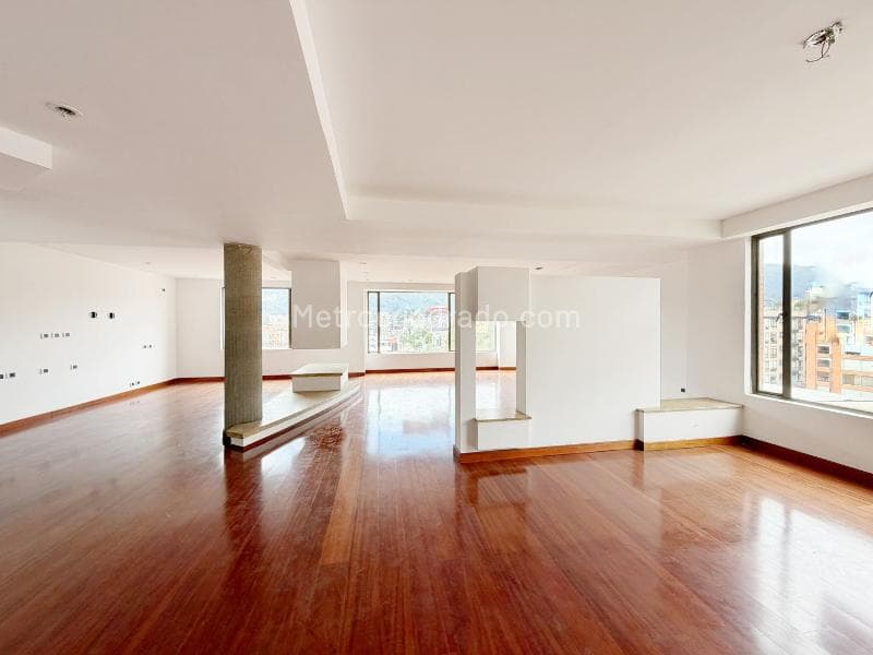 Apartamento en Santa Barbara Occidental, Usaquén