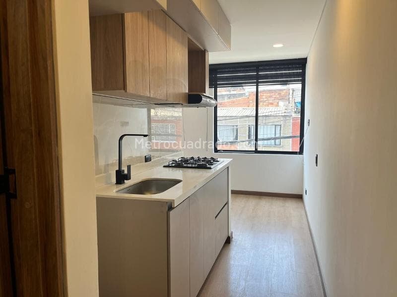 Apartamento en San Fernando, Barrios Unidos