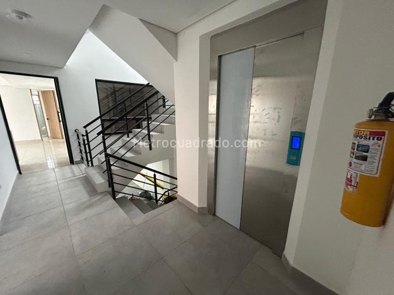 Apartamento en Modelia, Salitre