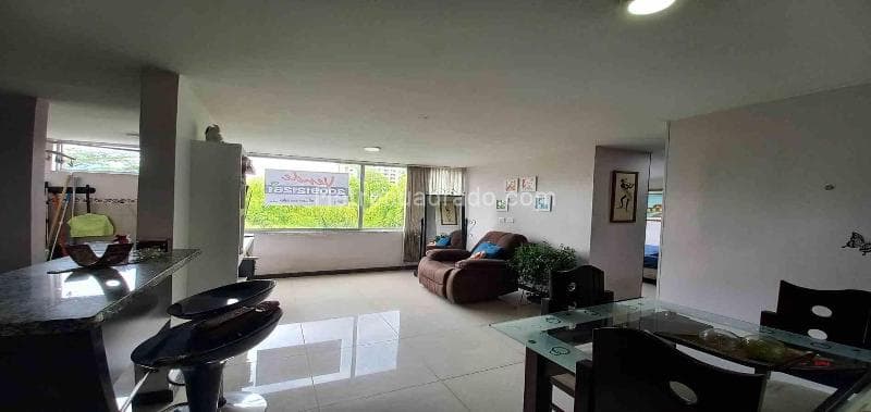 Apartamento en Comuna 01