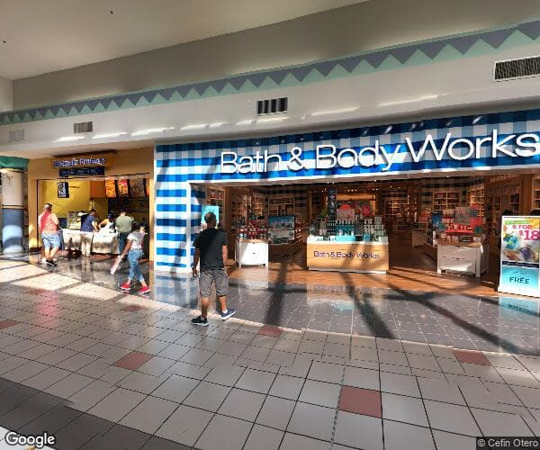Las Catalinas Mall