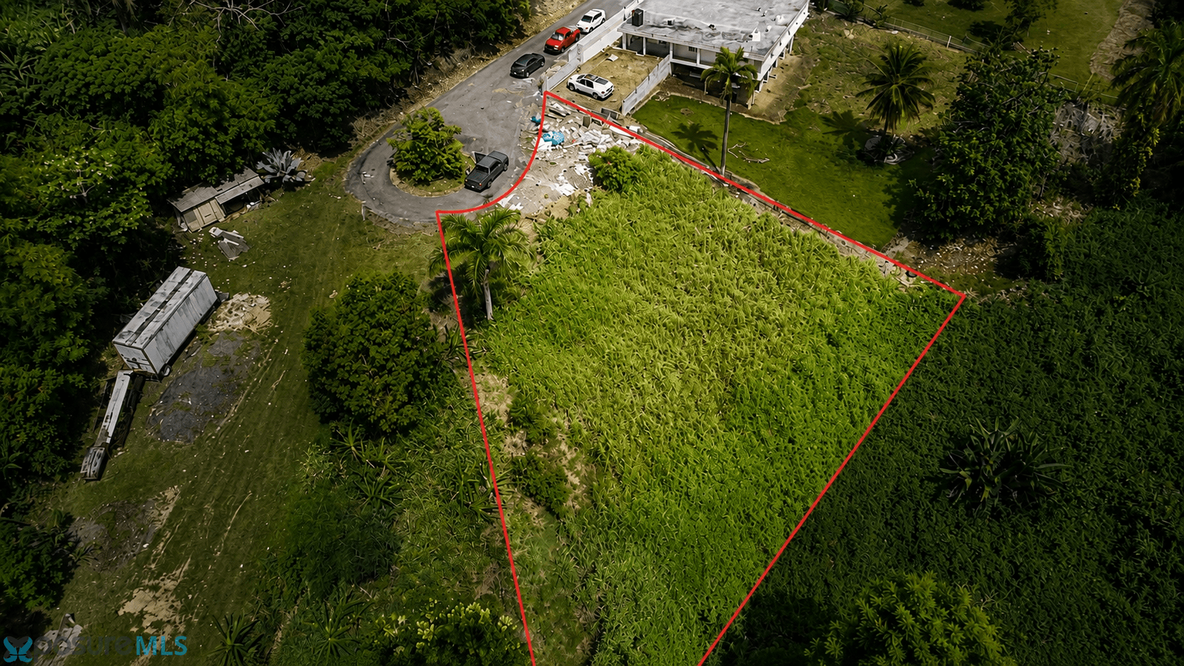 Land with a great location and ample space