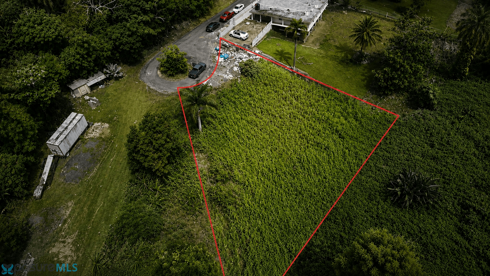 Land with a great location and ample space
