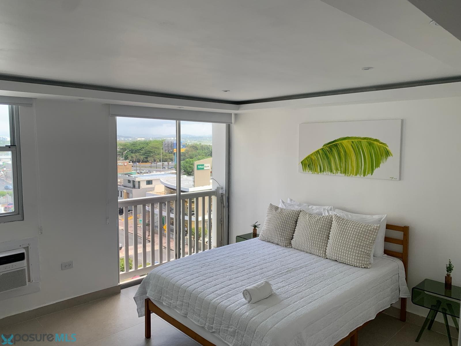 Beachfront studio apartment @ Golden Beach