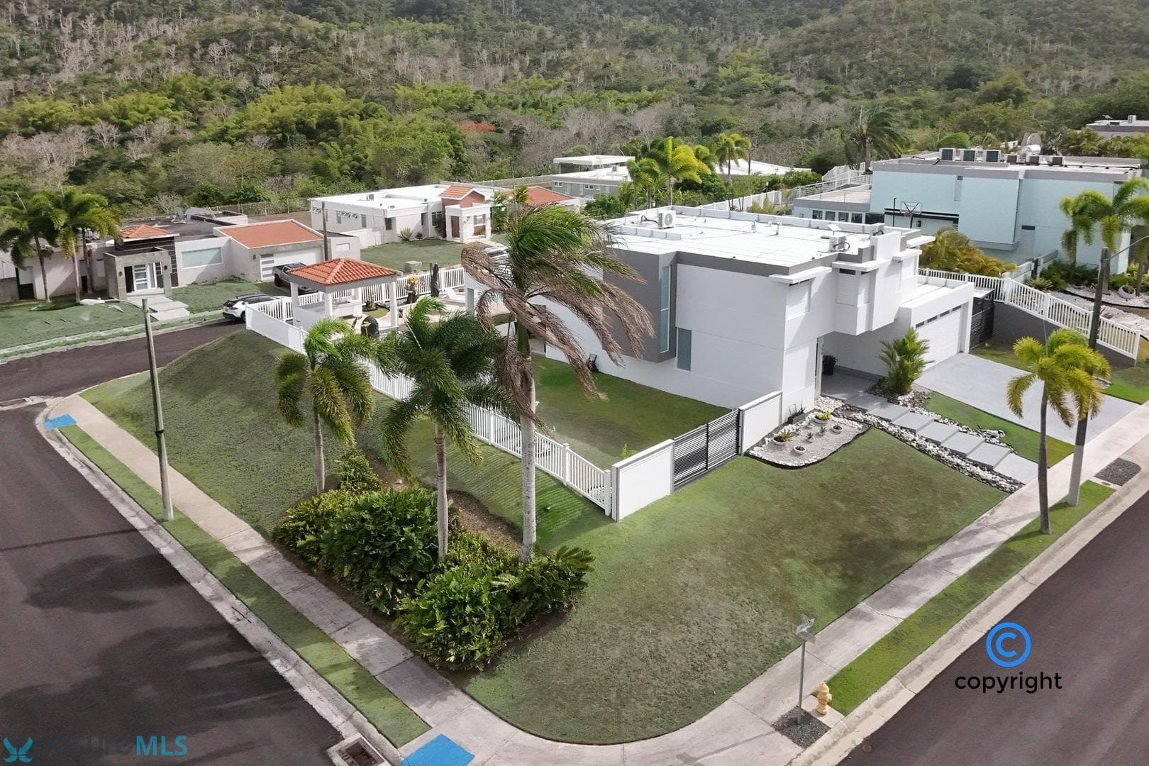 Tropical Paradise with Panoramic Views at Lomas de La Serranía