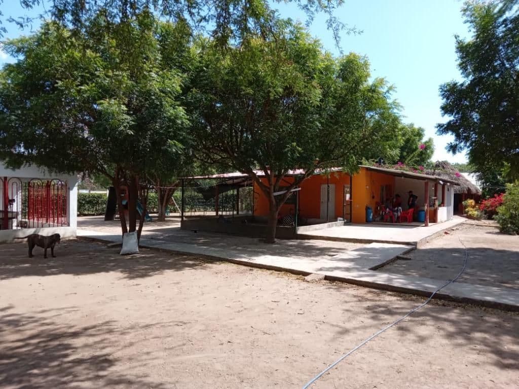 Campo de la Cruz sobre la Avenida Oriental