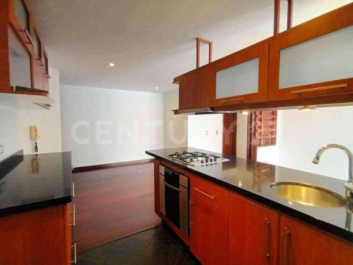 Calle 83 # 5-57